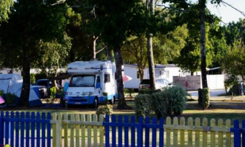 Tastesoule - Emplacement - Emplacement Confort 2 pers comprises - 6 pers max