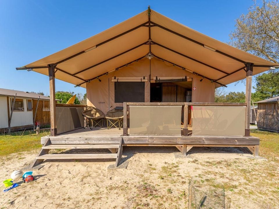 L'Airial - Tente meublée - Tente en toile et en bois 5 personnes - Safari