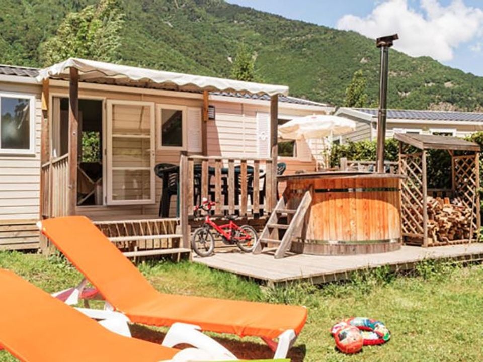 Le Château de Rochetaillée - Mobil home - Mobilhome 6 personnes - Luxe Confort (draps inclus)