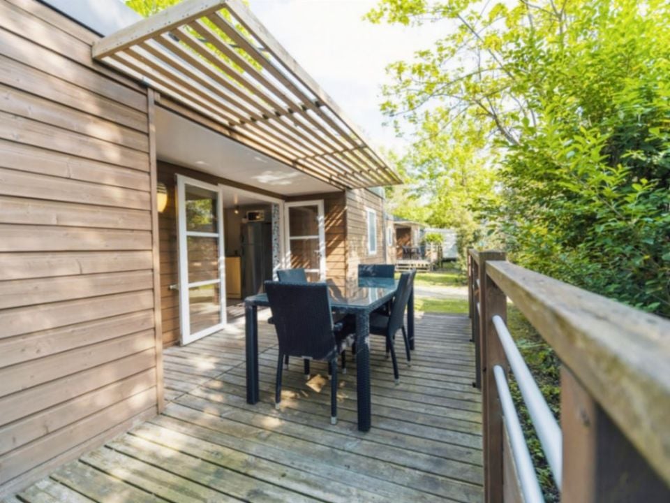 Au Petit Port de l'Houmeau - Mobil home - Mobilhome 4 personnes - Chambres 2 SDE 4 Personnes Or