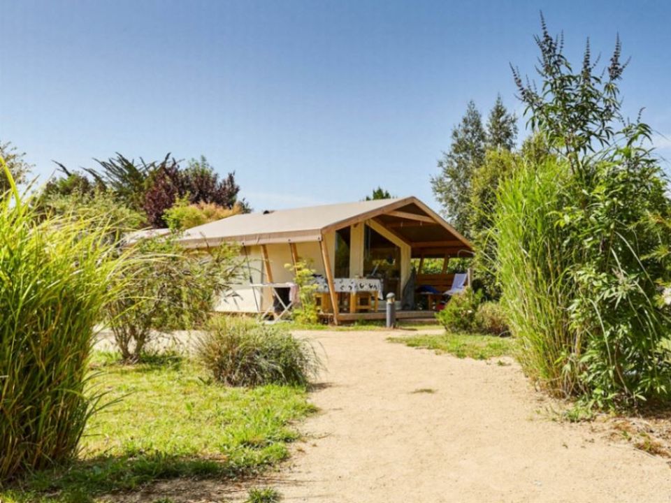 La Grand'Métairie - Tente meublée - Tente en toile et en bois 4 personnes - QUARTIER PIETON