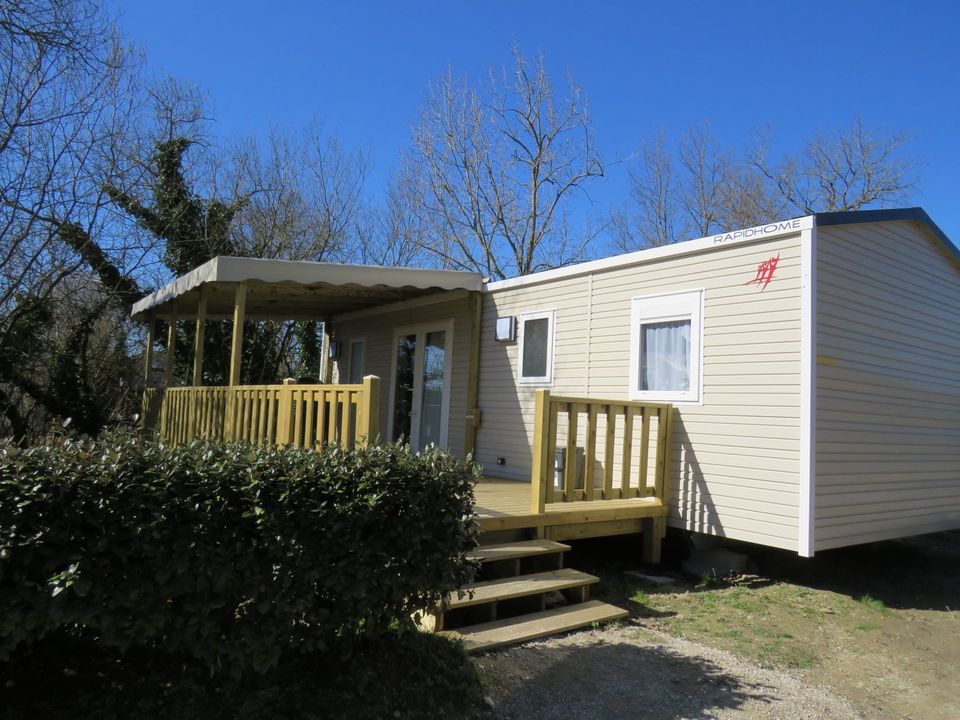 Les P'tites Maisons dans la Prairie - location vacances - Mobilhome 8 personnes - PREMIUM - 3 Chambres