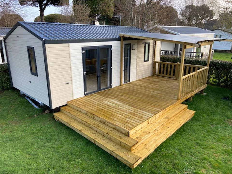 Le Kerabus - Mobil home - Mobilhome 4 personnes - CONFORT 27 m² - 2 chambres - terrasse couverte - TV