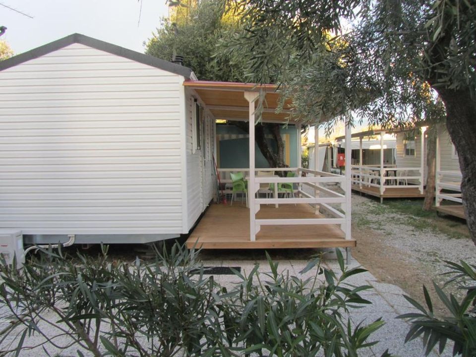 Villaggio Turistico Maderno - location vacances - Mobilhome 2 personnes - SENZA VISTA LAGO Excecutive 17 mq