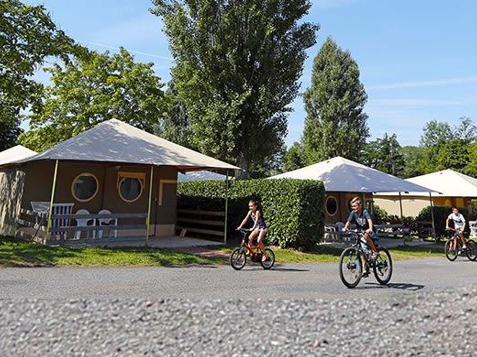 Le Lac des Sapins - Tente meublée - Tente en toile et en bois 5 personnes - Lodge