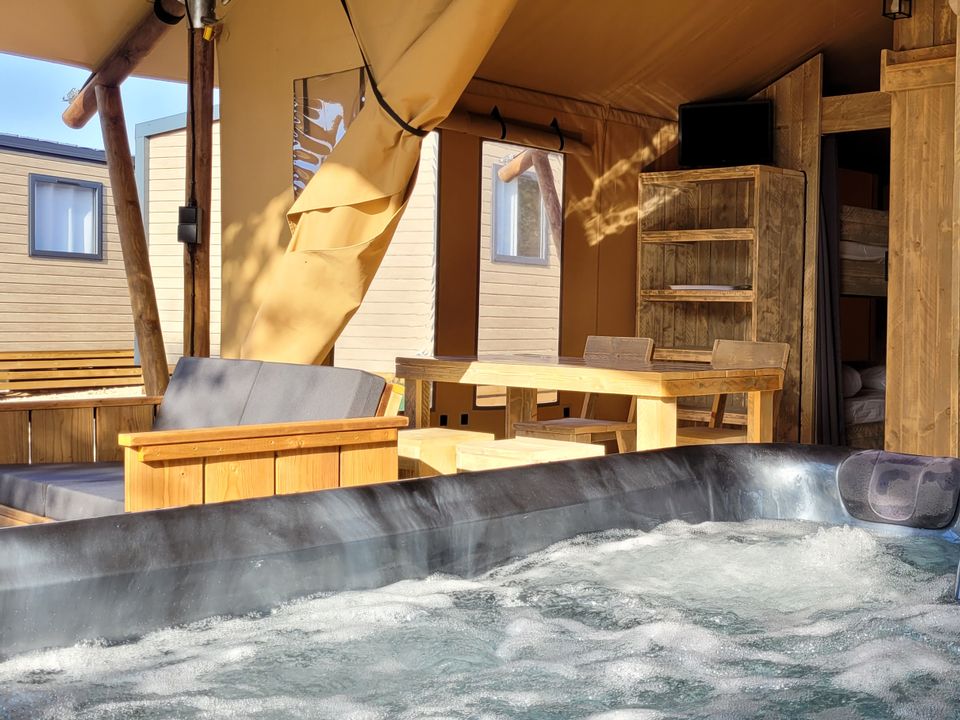 Charlemagne - Tente meublée - Tente en toile et en bois 4 personnes - Eco-Lodge WOODY 2 chambres