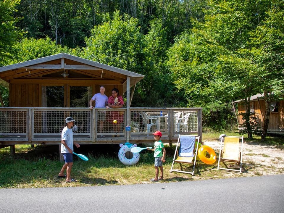 La Plage - Tente meublée - Tente en toile et en bois 6 personnes - Sweetflower Premium