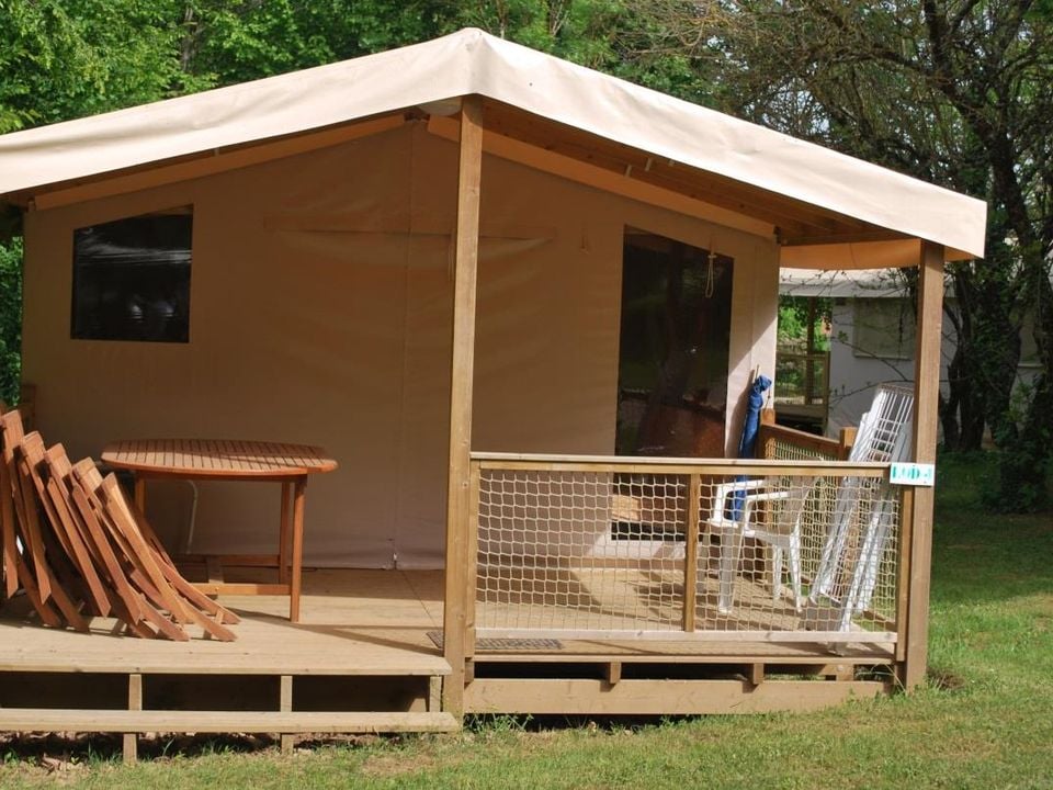Les Nauves - Mobil home - Tente en toile et en bois 5 personnes - LODGE STANDARD (SANS SANITAIRES)