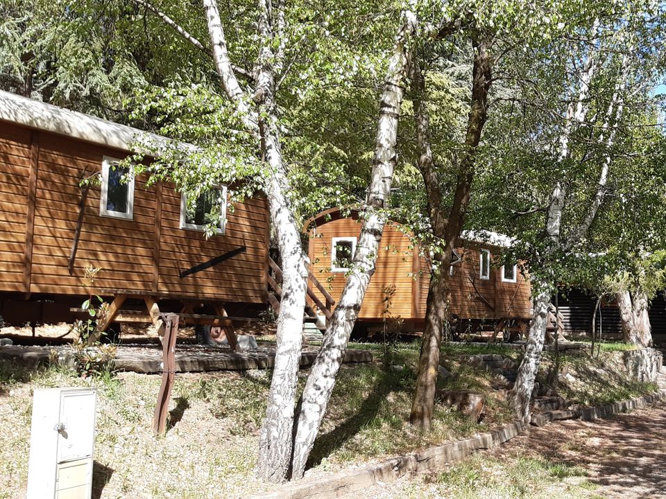 Les Jardins d'Estavar - Mobil home - Hébergement 4 personnes - Roulotte