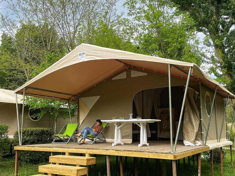 Saint Lambert - Mobil home - Tente en toile et en bois 4 personnes - Lodge Canada