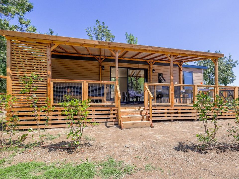 Castell Montgri - Mobil home - Mobilhome 6 personnes - Mobil-home | Ultimate | 3 Ch. | 6 Pers. | Terrasse surélevée | Clim. | TV