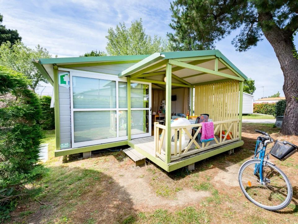 Camping de la Baie - Châlet - Chalet 2 personnes - 2 Pièces 2 Personnes + TV
