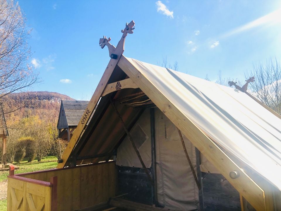 la Roche d'Ully - Tente meublée - Tente en toile et en bois 4 personnes - LODGE SKALI - sans sanitaires