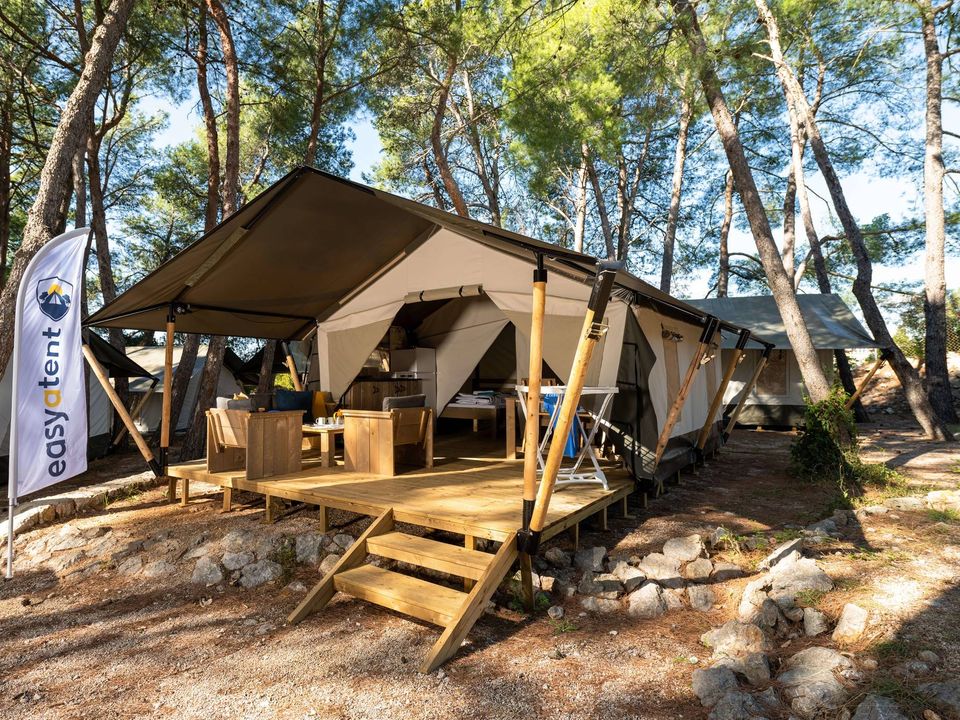 Orsera Camping Resort - Mobil home - Tente en toile et en bois 5 personnes - Tente Safari Confort