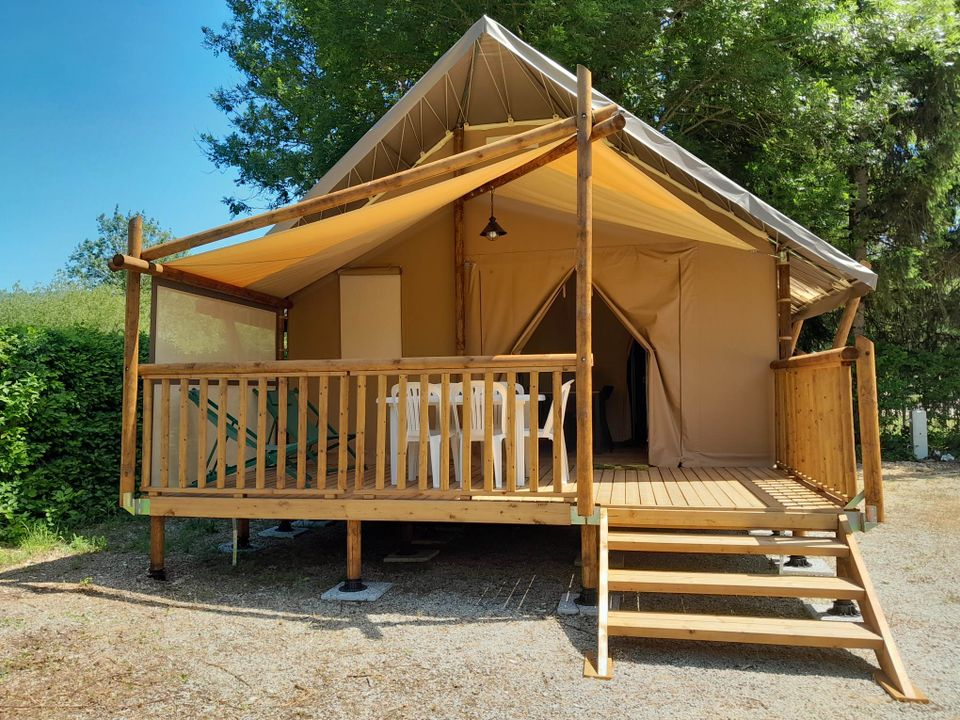 Le Colombier - Tente meublée - Tente en toile et en bois 5 personnes - Jungle Lodge