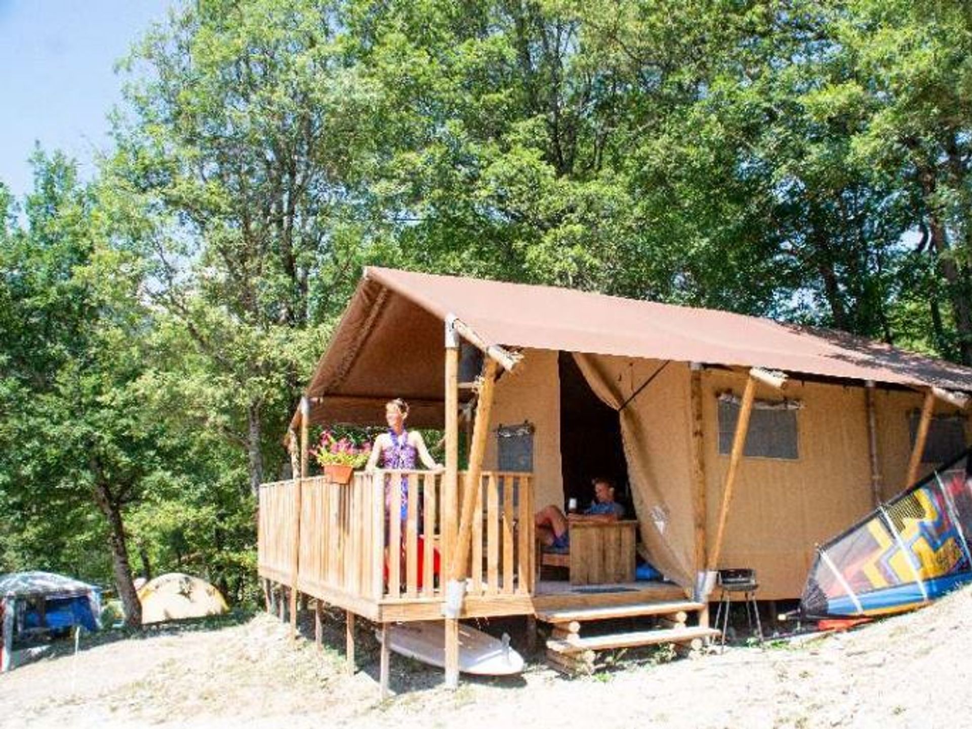 Camping de Savel - Mobil home - TENTE SAFARI 4p