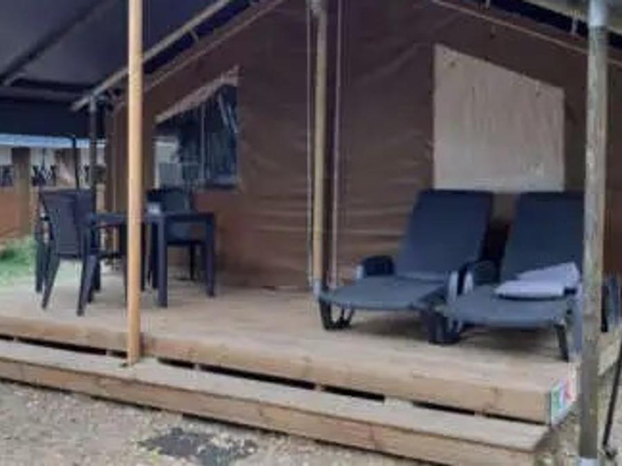 Les 3 Lacs du Soleil - Tente meublée - Tente en toile et en bois 6 personnes - Lodgetent type SL+