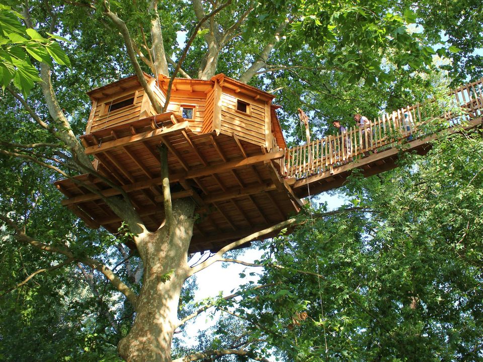 L'Universal - Mobil home - Insolite 4 personnes - sans draps, toilette sèche, petite réserve d'eau, réfrigérateur + bouilloire