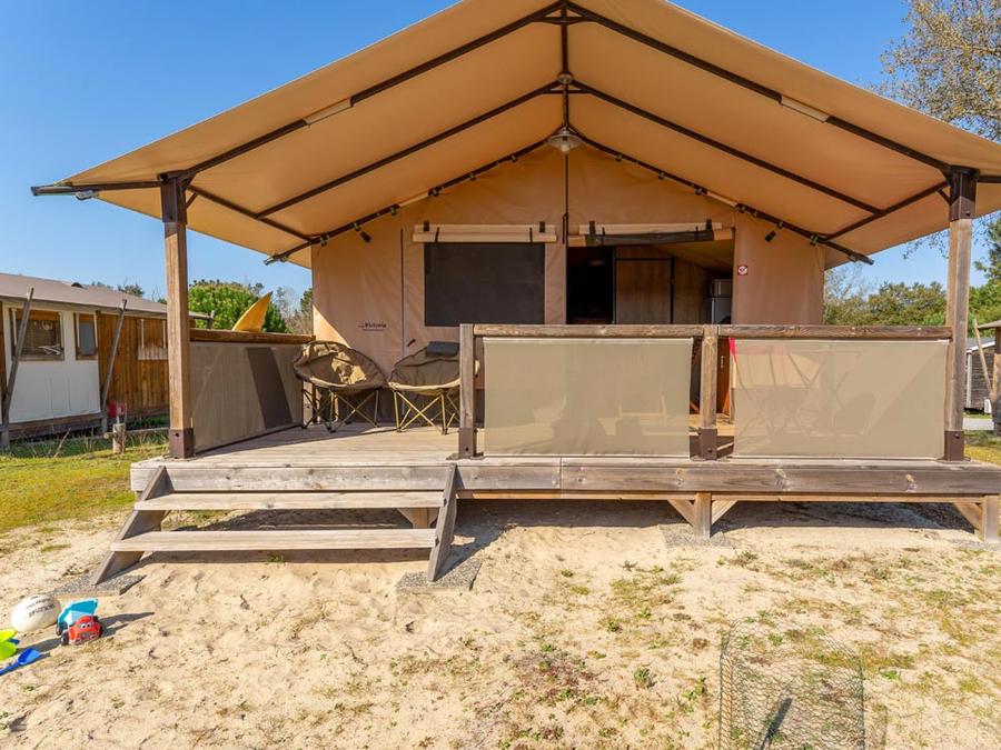 L'Airial - Tente meublée - Tente en toile et en bois 5 personnes - SAFARI Tente 5 pers