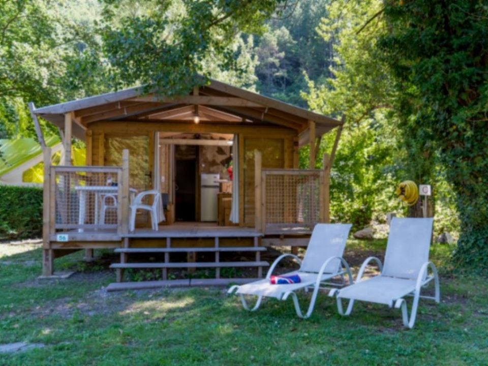 Les Eaux Chaudes - location vacances - Tente en toile et en bois 4 personnes - EcoLodge 4 PL