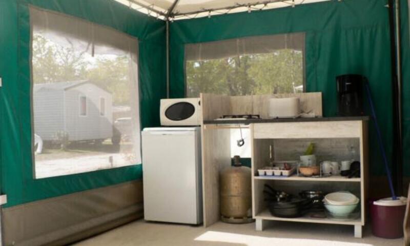 Tastesoule - Tente meublée - Tente Eco 2 chambres 4 personnes, sans sanitaires,18 m² (2008)