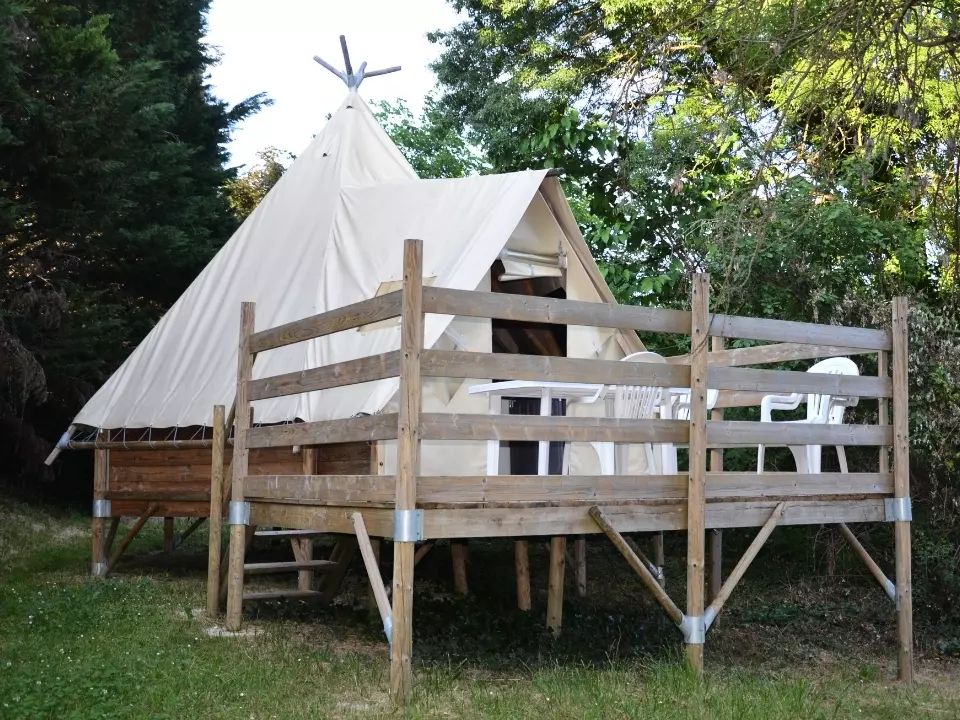 Ludo - Tente meublée - Tente 4 personnes - Tipi 3 Pièces 4 Personnes (2 Adultes + 2 Enfants) Sans Sanitaire