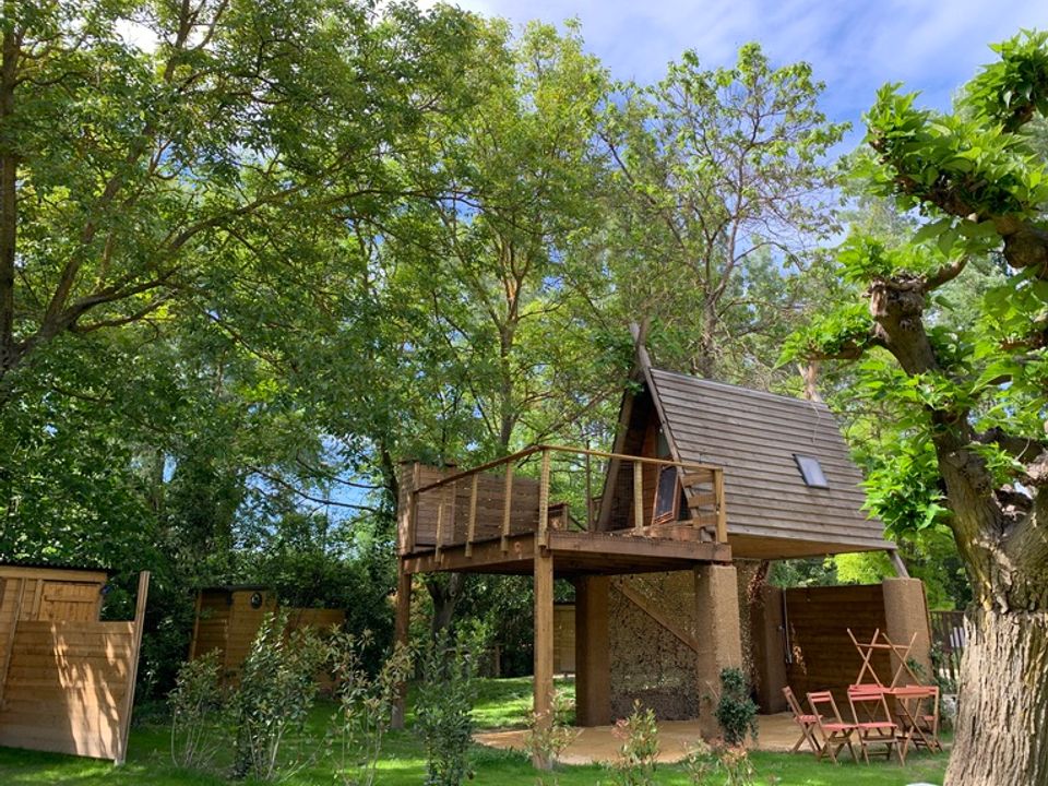Suze Luxe Nature - Châlet - Chalet 2 personnes - Cabane perchée Noyer - sans douche - avec wc et kitchenette