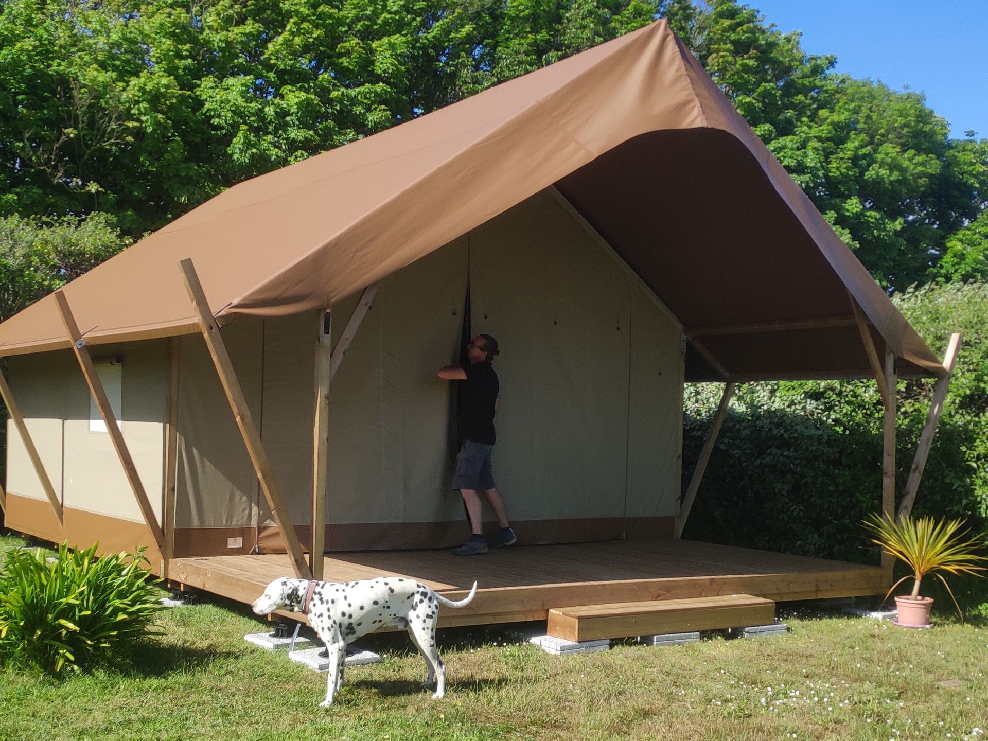 La Mer - Tente meublée - Tente en toile et en bois 5 personnes