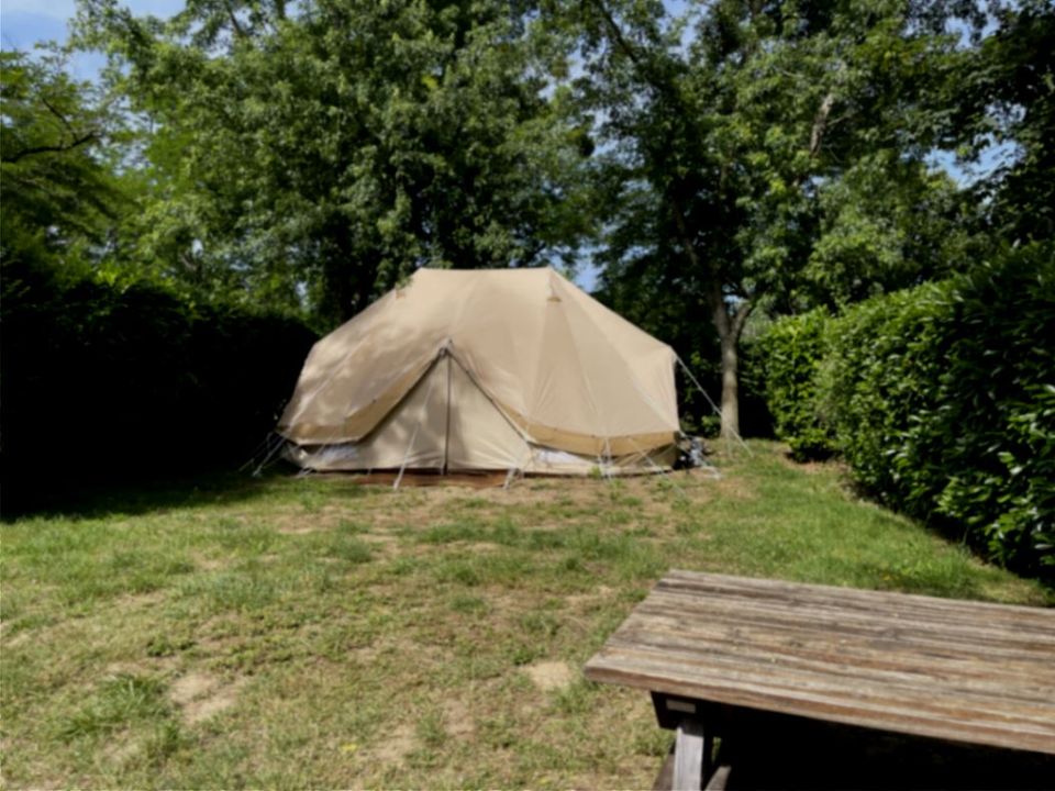 Les Portes de Sancerre - Tente meublée - Tente 4 personnes - Bell 600 4 personnes