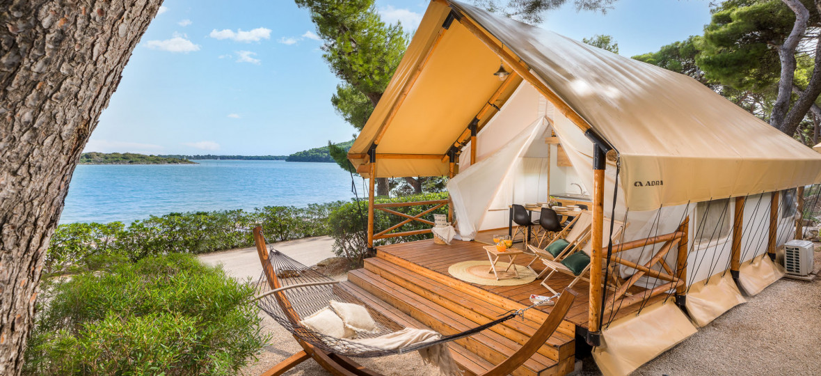 Et si vous découvriez le glamping en Croatie les pieds dans l’eau ?  -  visuel 1/1