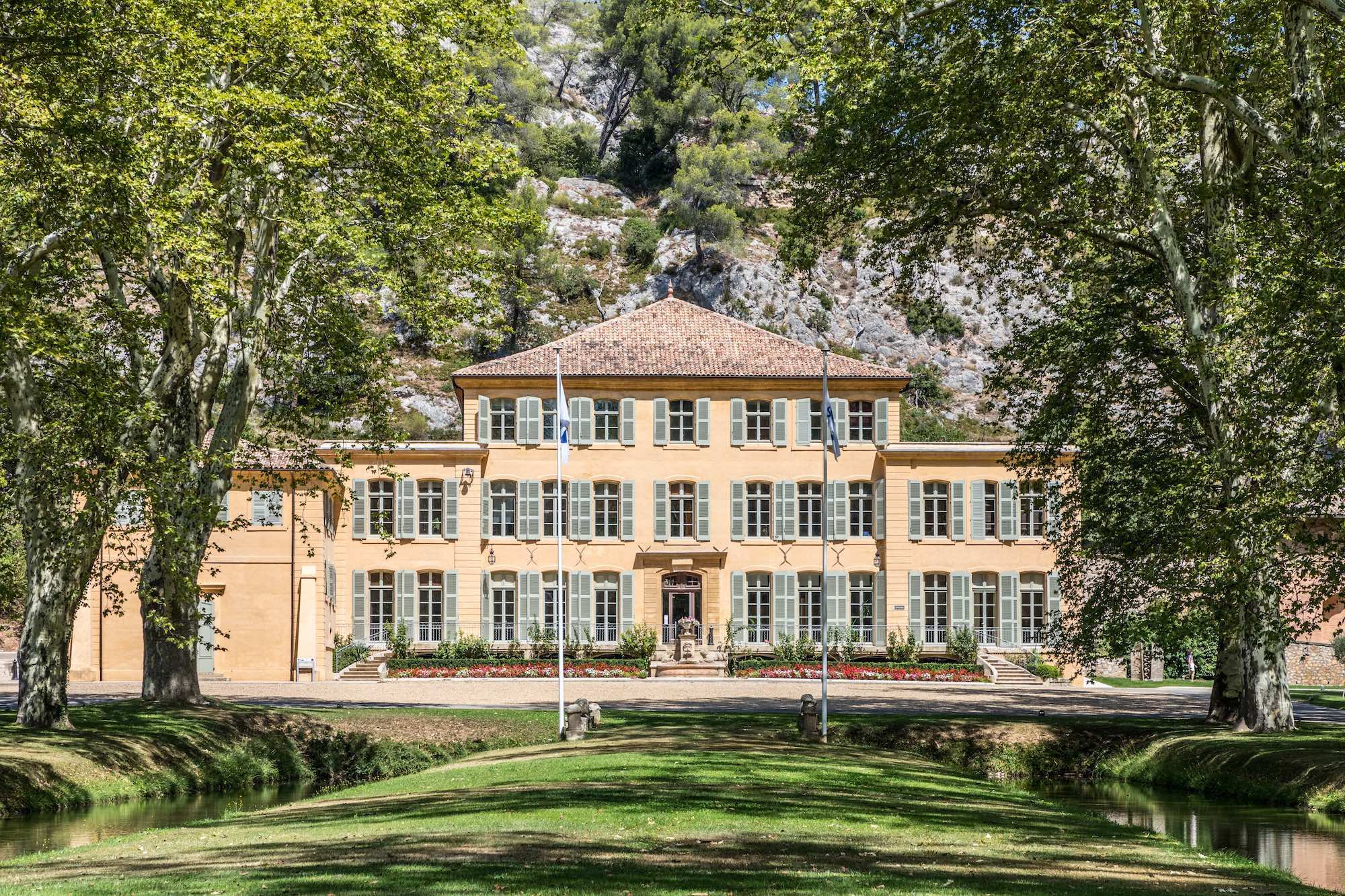 La seule route classée Monument Historique de France est baignée de champs de lavande  -  visuel 1/1