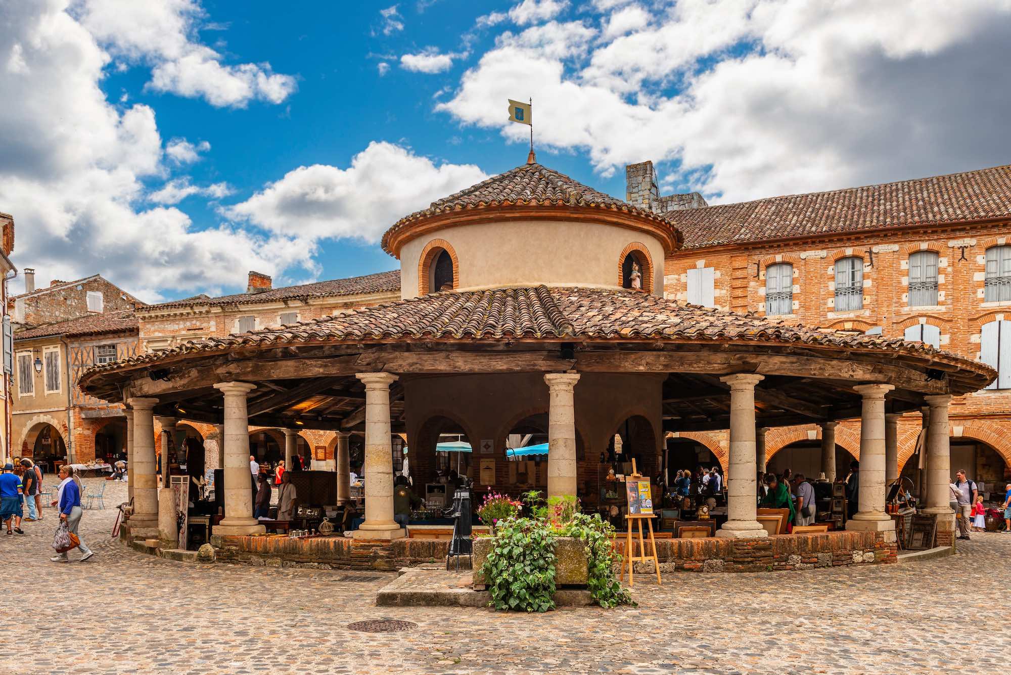 Cette halte méconnue sur le chemin de Compostelle est un joyau caché parmi les plus beaux villages de France  -  visuel 1/1