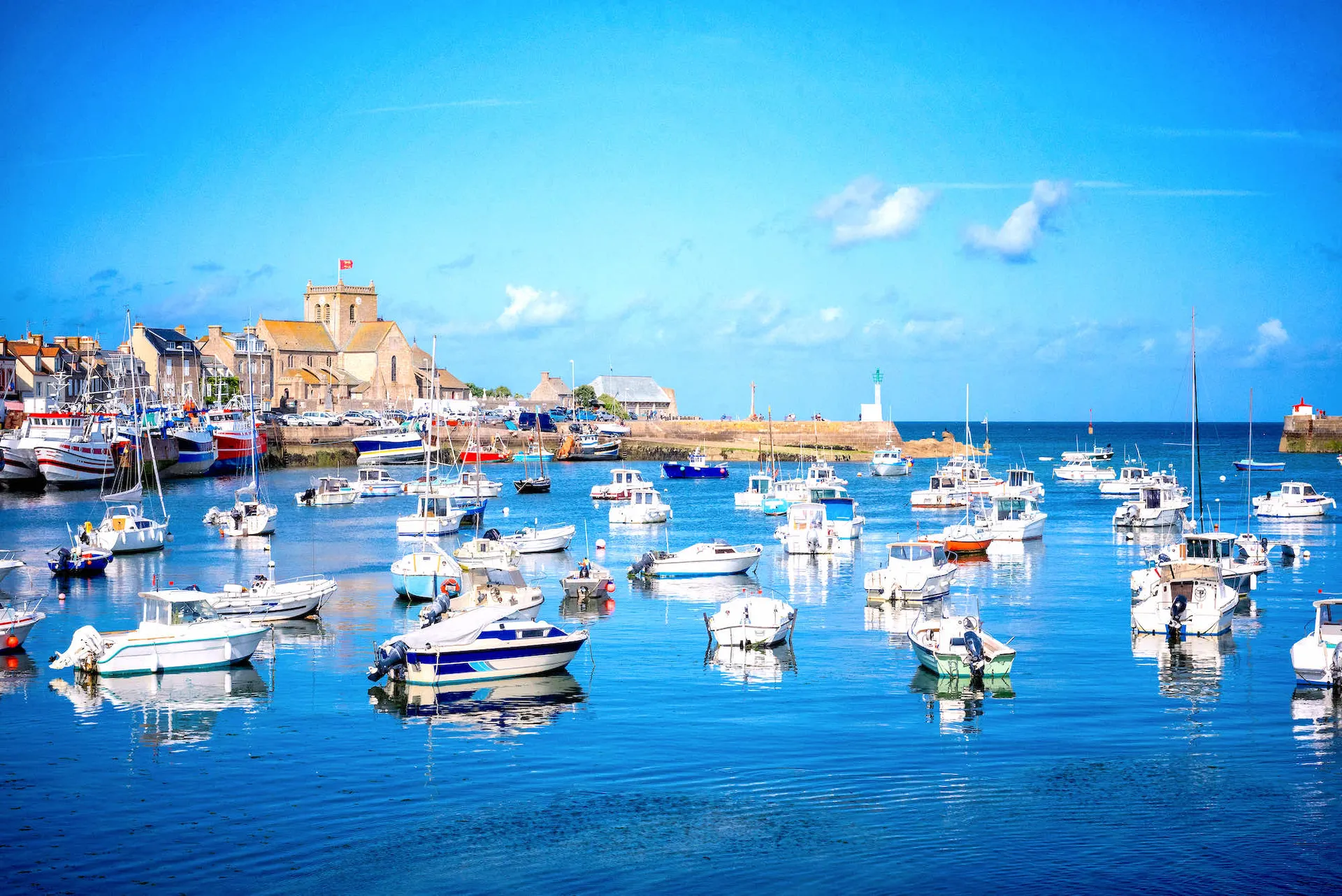 Le Mag Camping - En Normandie, plus beau port ou plus beau village de France ? Les deux, mon capitaine !