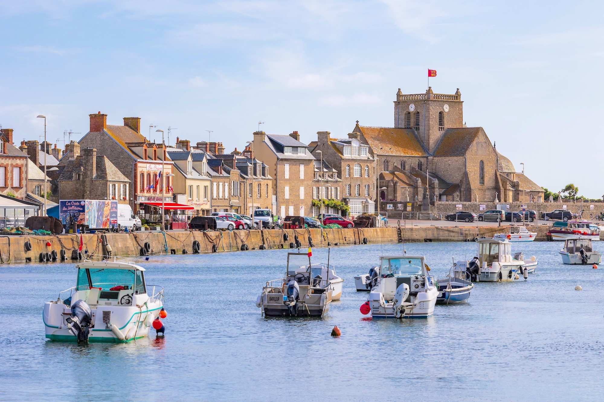 En Normandie, plus beau port ou plus beau village de France ? Les deux, mon capitaine !  -  visuel 1/1