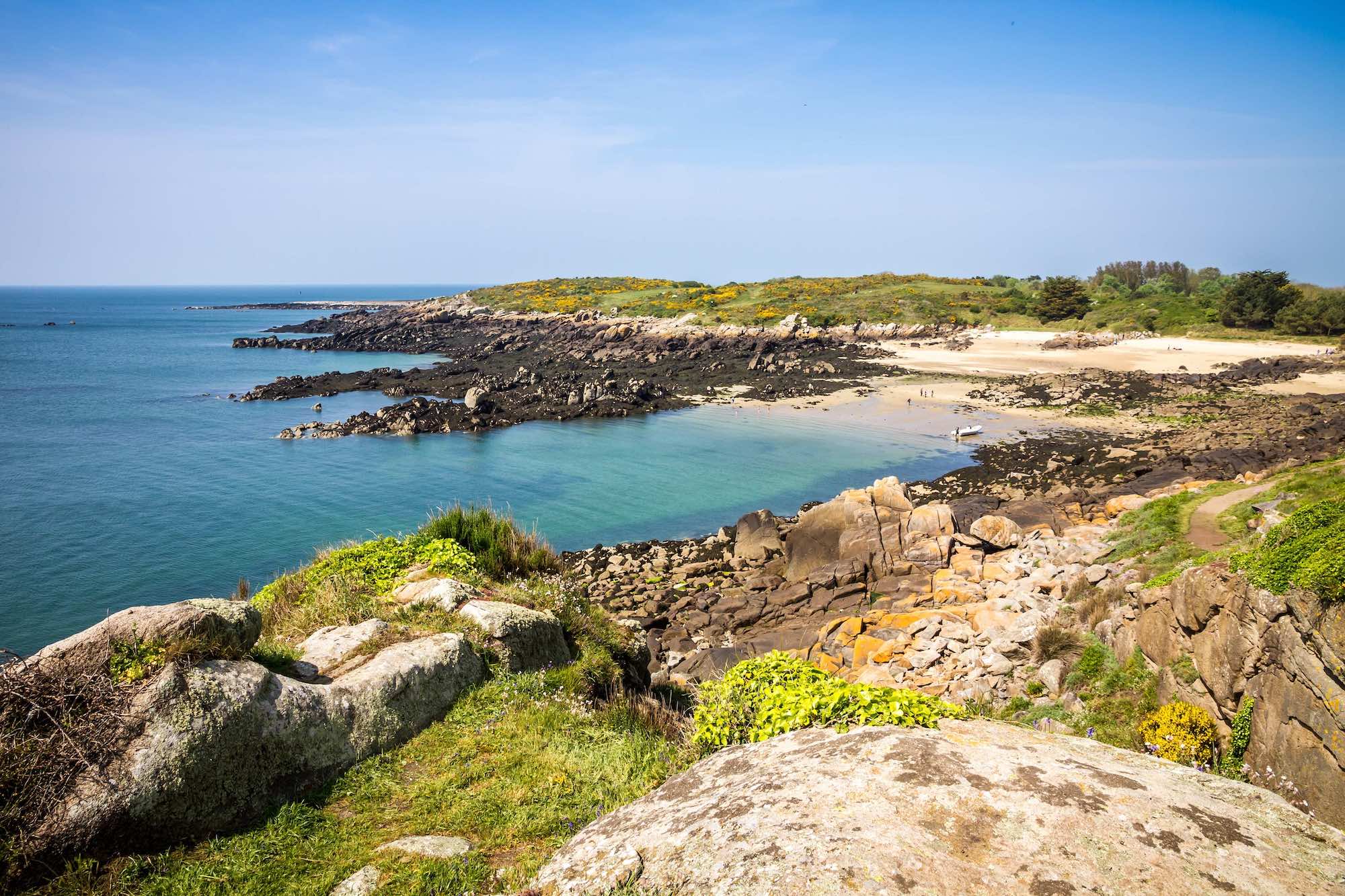 Ces îles sauvages de Normandie cachent des plages désertes et des eaux turquoise dignes des Seychelles  -  visuel 1/1