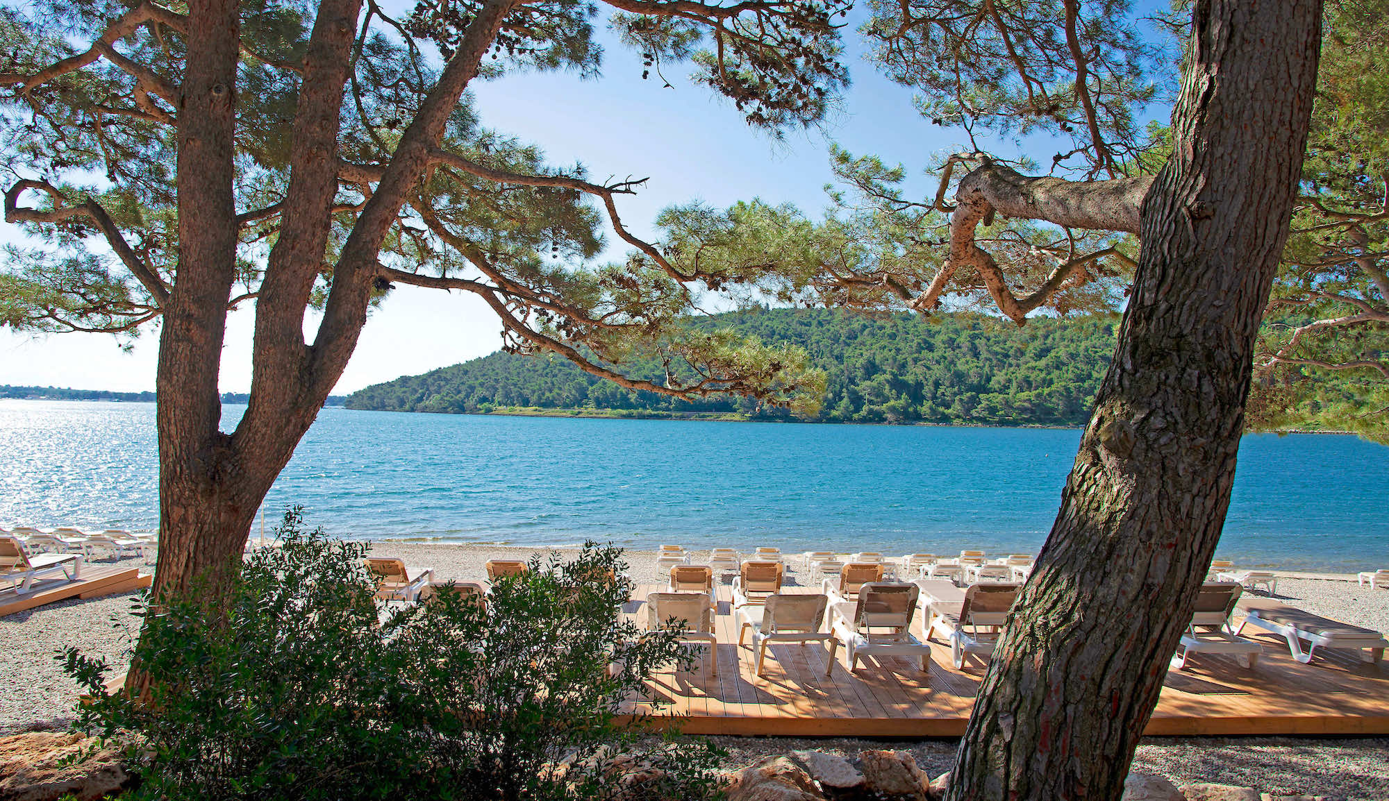 Et si vous découvriez le glamping en Croatie les pieds dans l’eau ?  -  visuel 1/1