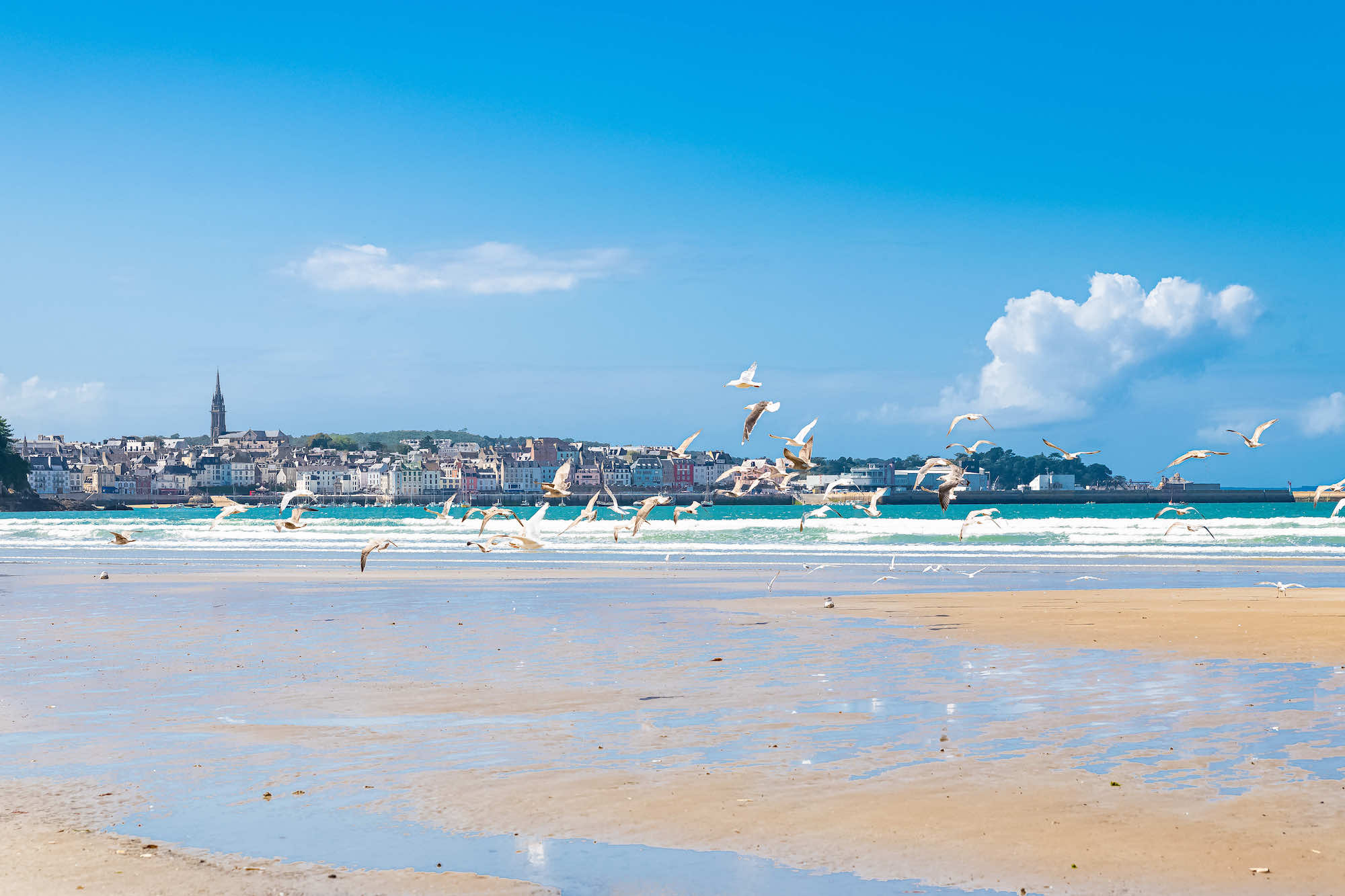 C'est au large de cette ville que se trouve la cité engloutie la plus célèbre de Bretagne  -  visuel 1/1