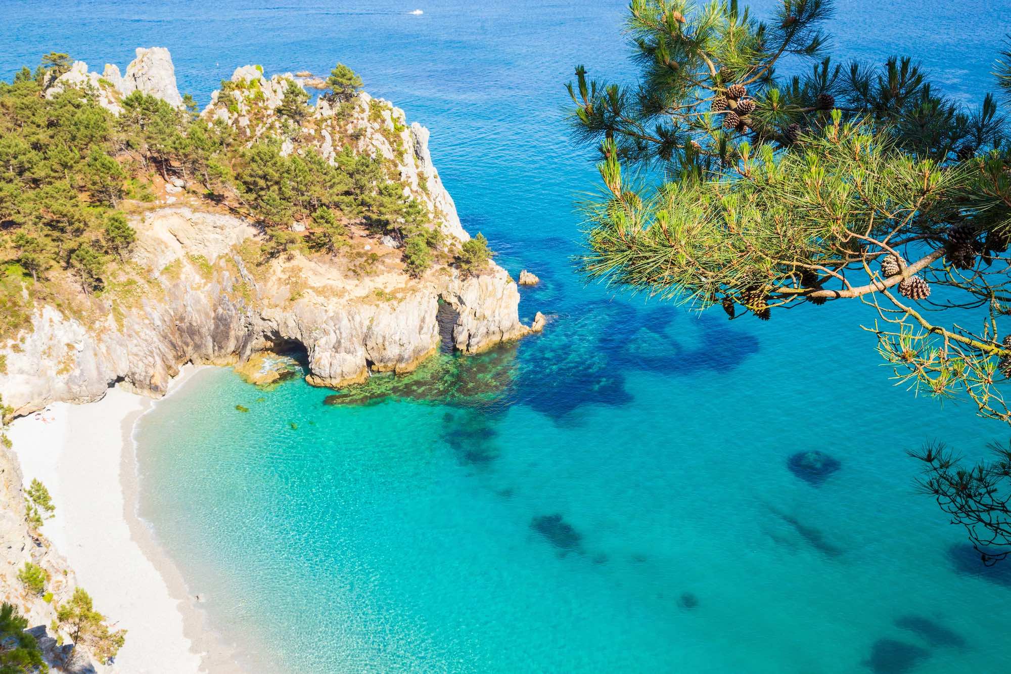 Cette presqu’île de Bretagne cache des falaises hallucinantes et des plages quasi désertes  -  visuel 1/1