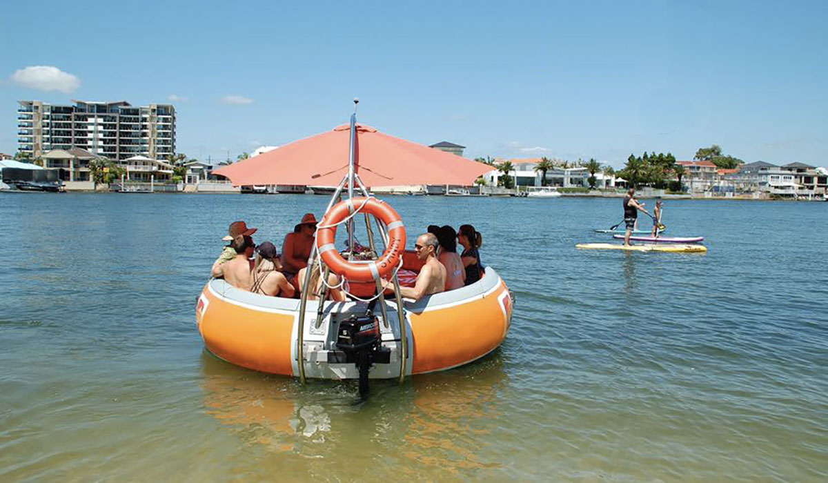 Le Mag Camping - Nouveauté Vacances : le Barbecue Boat