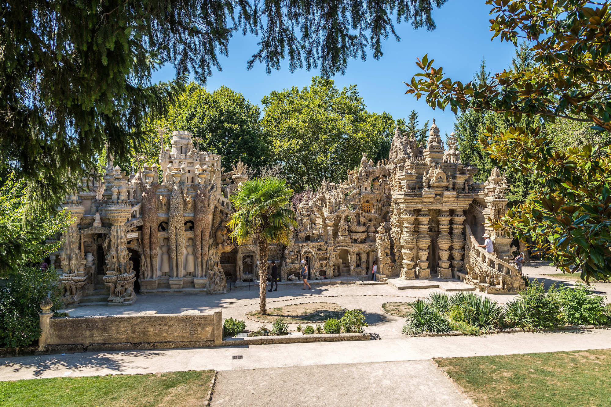 Incroyable mais vrai : Ce palais français rivalise avec les temples d’Angkor  -  visuel 1/1