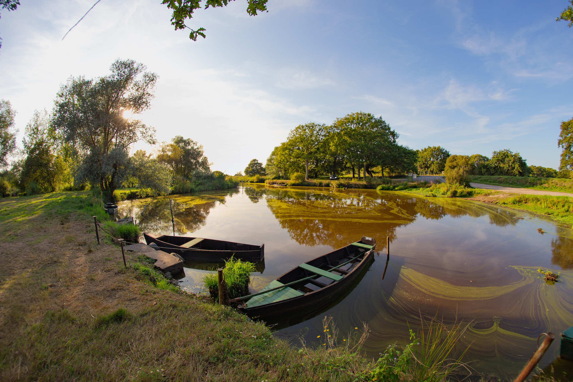 Cette ville entourée d’eau et de sel en Loire-Atlantique est l’anti-station balnéaire de l’été  -  visuel 1/1