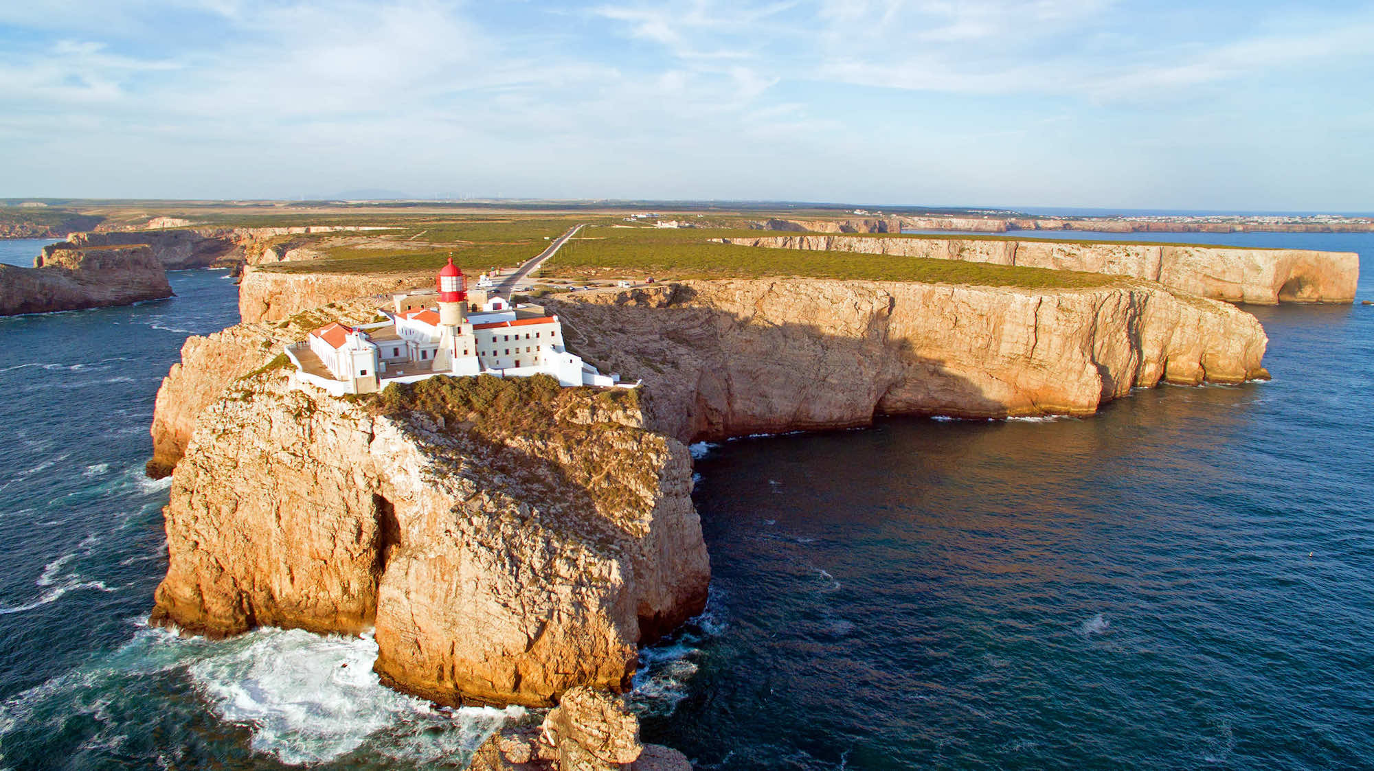 Sur la côte sauvage du Portugal, ce road trip en Van est parfait pour débuter et dormir face à l’océan  -  visuel 1/1