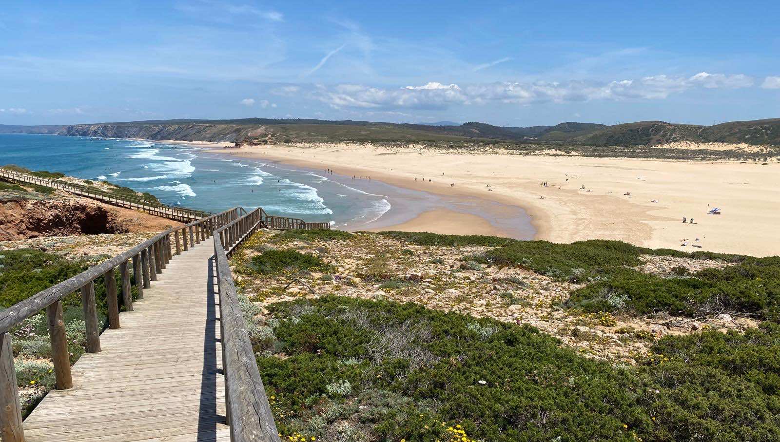 Sur la côte sauvage du Portugal, ce road trip en Van est parfait pour débuter et dormir face à l’océan  -  visuel 1/1