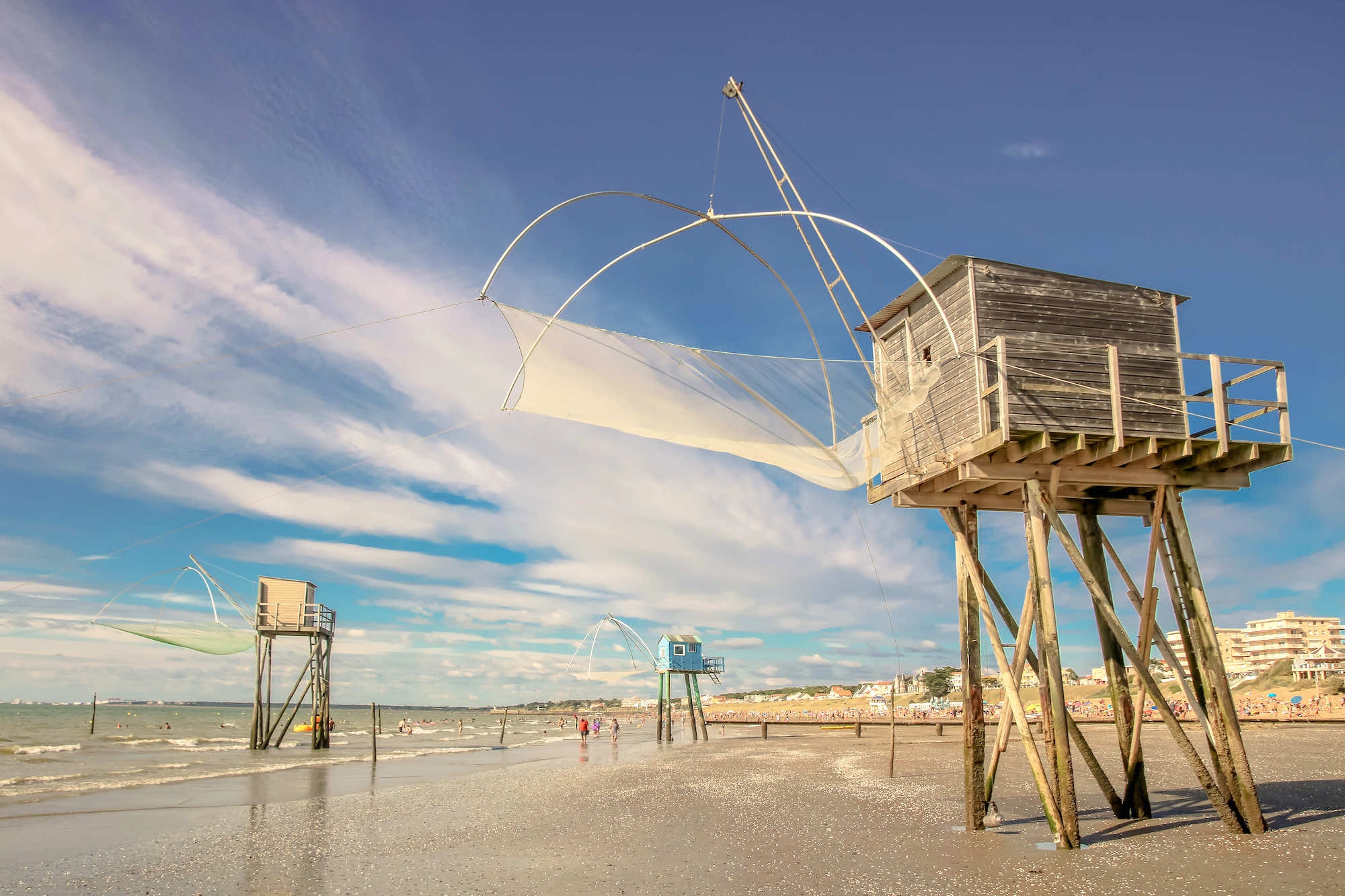 À 1 heure de Nantes, peu de gens connaissent les plages sauvages de Saint-Michel-Chef-Chef avec carrelets et dunes préservées  -  visuel 1/1