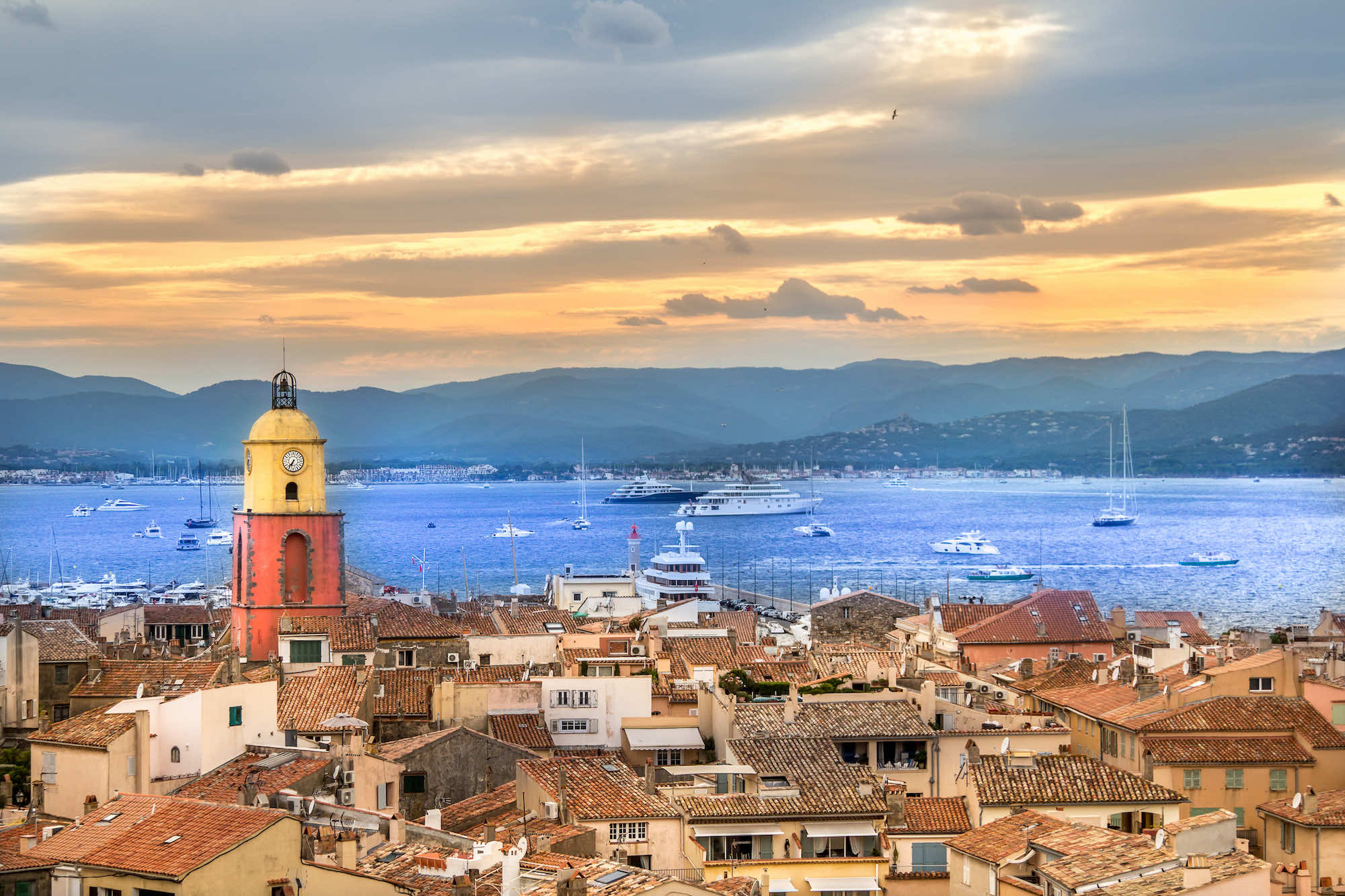 De Pampelonne à Saint-Tropez en passant par Tahiti : la randonnée mythique à découvrir cet automne  -  visuel 1/1