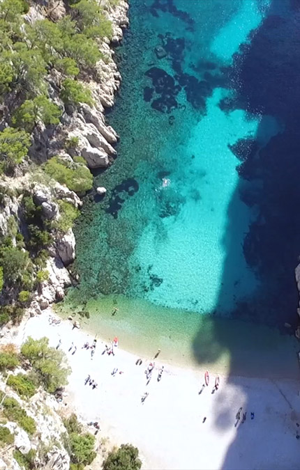 Le Mag Camping - Les plus belles calanques entre Marseille & Cassis 🌊