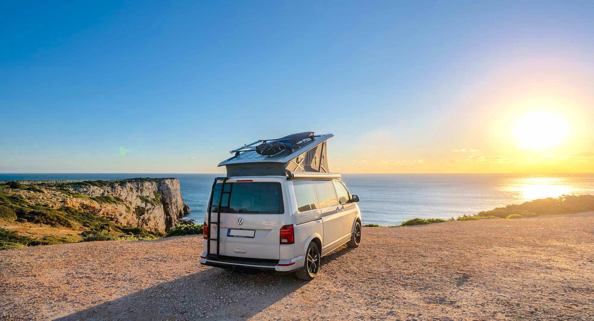 Le Mag Camping - Sur la côte sauvage du Portugal, ce road trip en Van est parfait pour débuter et dormir face à l’océan