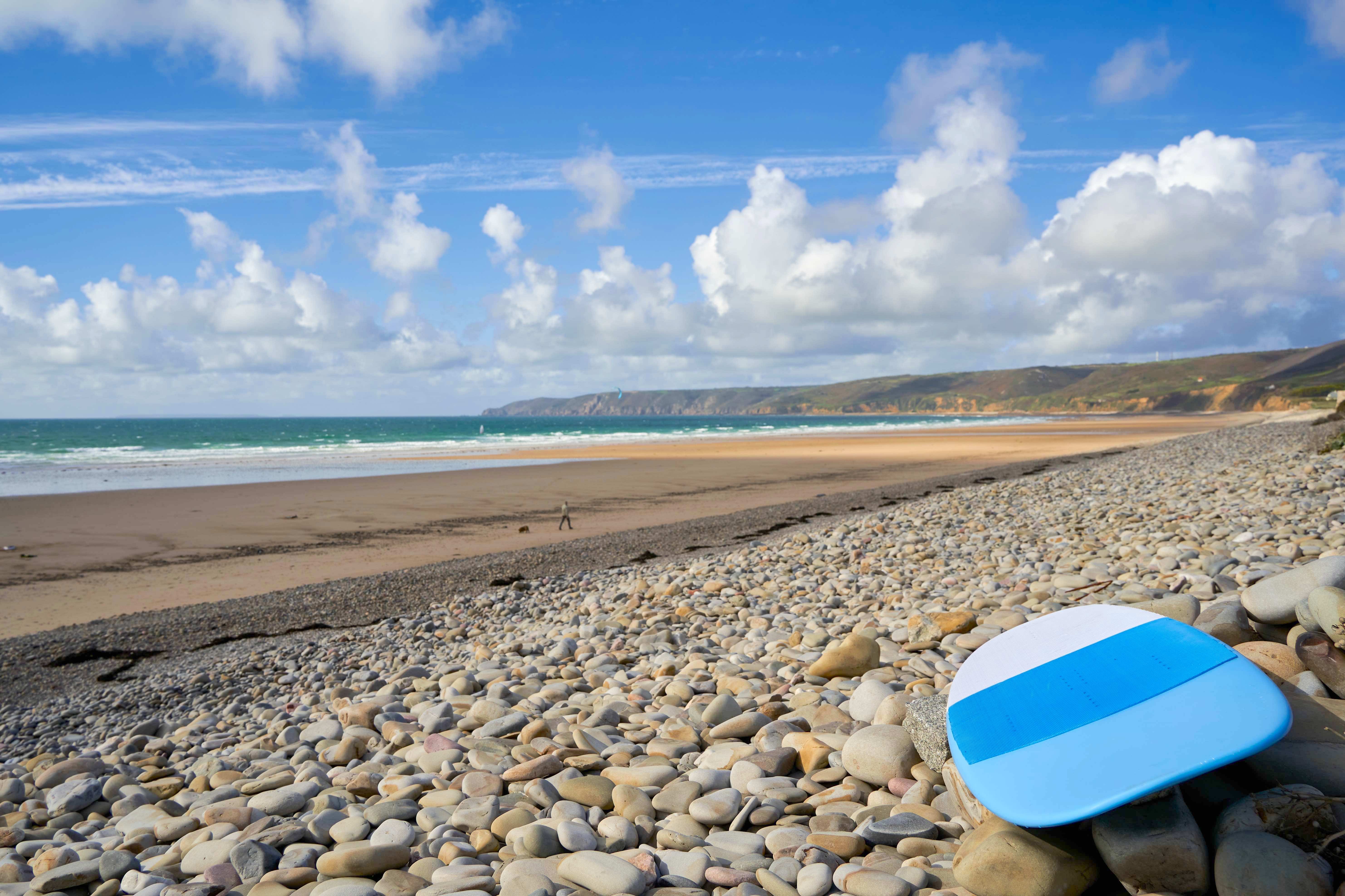 Le Mag Camping - Normandie : une plage immense et sauvage où marcher des kilomètres sans croiser personne