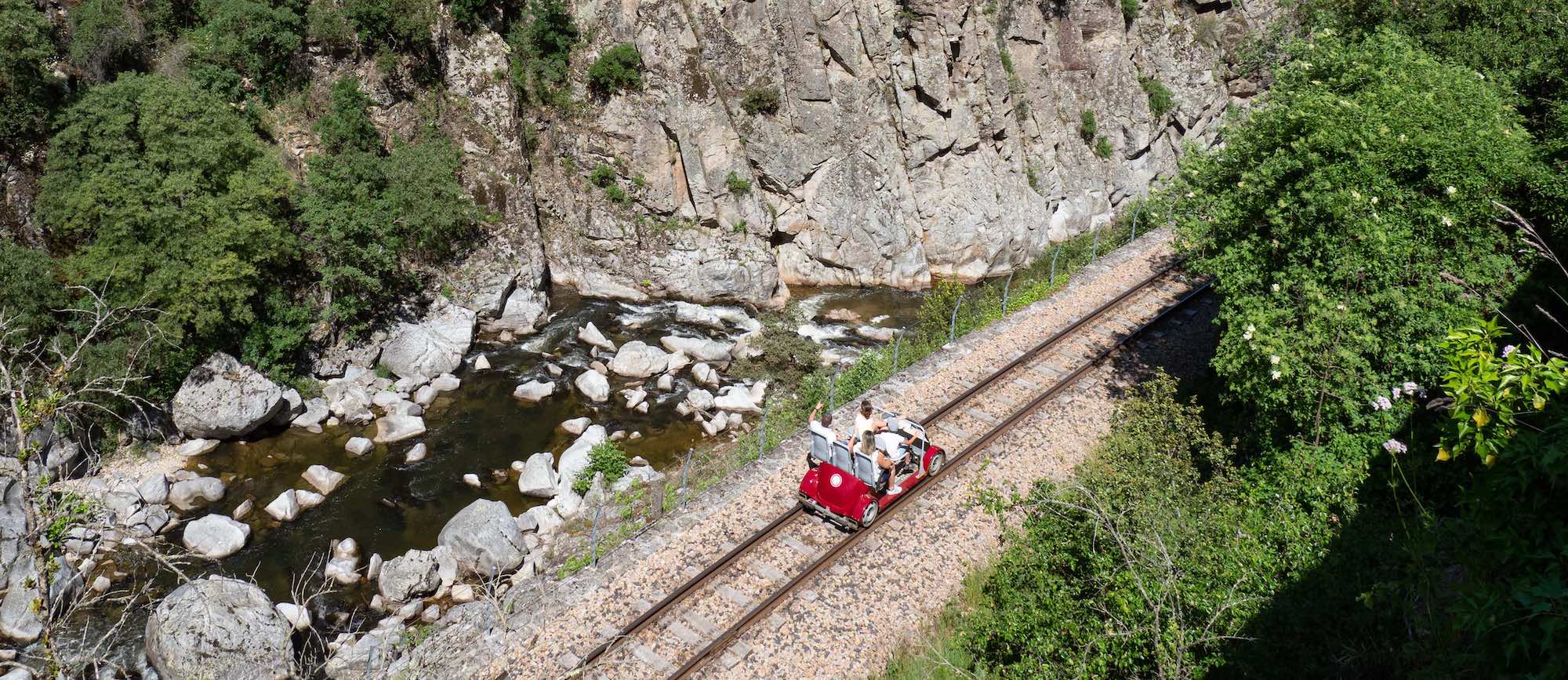 Vivez une expérience insolite en Ardèche avec la randonnée vélorail des Gorges du Doux  -  visuel 1/1