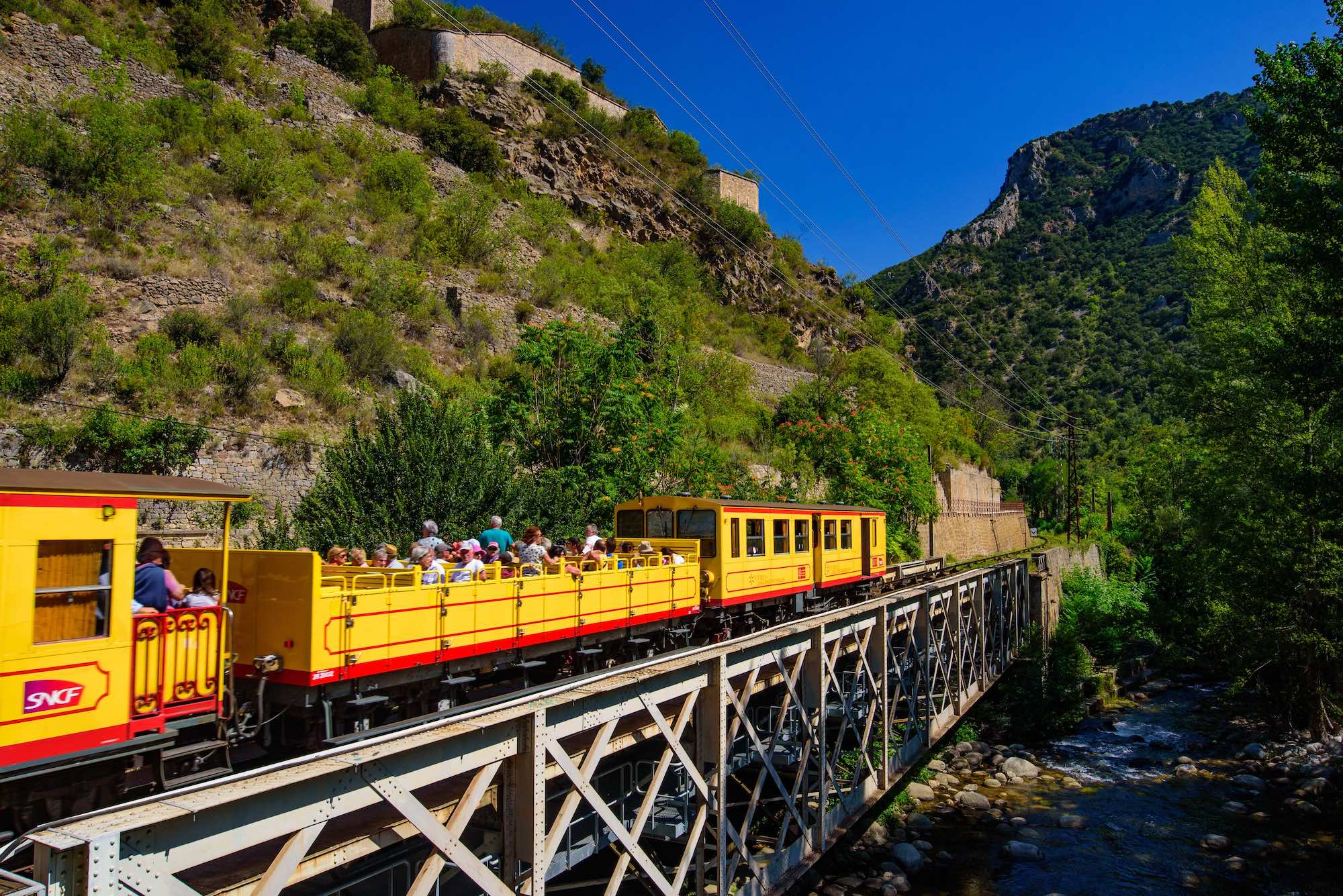 Ce village fortifié des Pyrénées, inscrit au patrimoine de l’UNESCO, figure parmi les Plus Beaux Villages de France  -  visuel 1/2